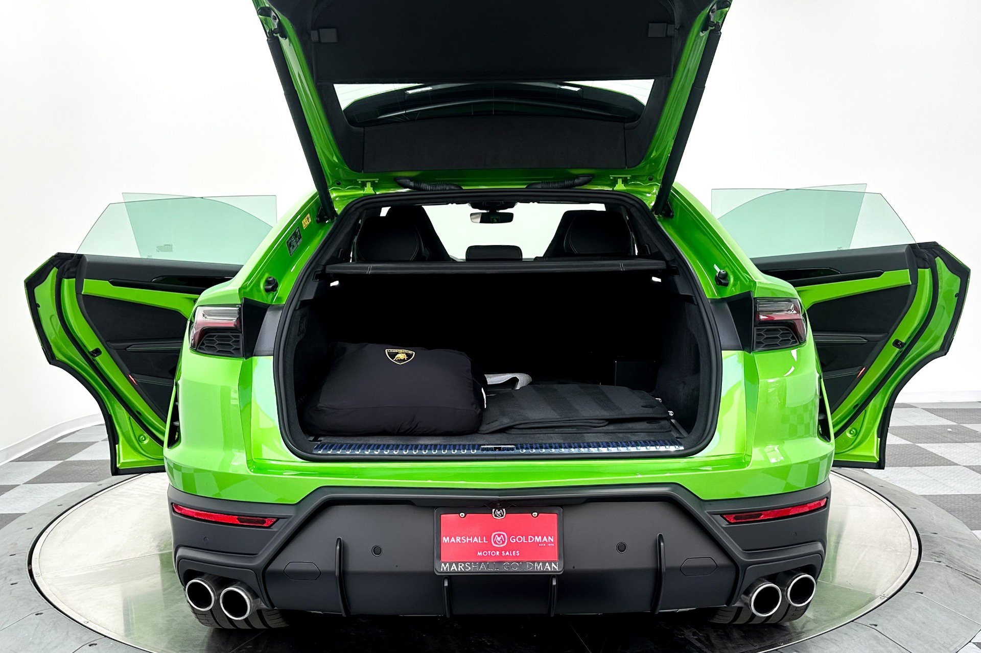 Used 2025 Lamborghini Urus SE AWD/4WD image 33