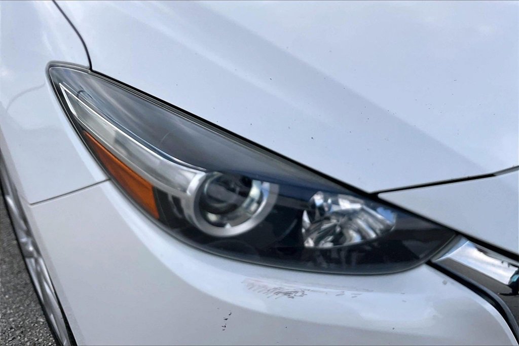 Used 2017 MAZDA MAZDA3 Grand Touring image 33
