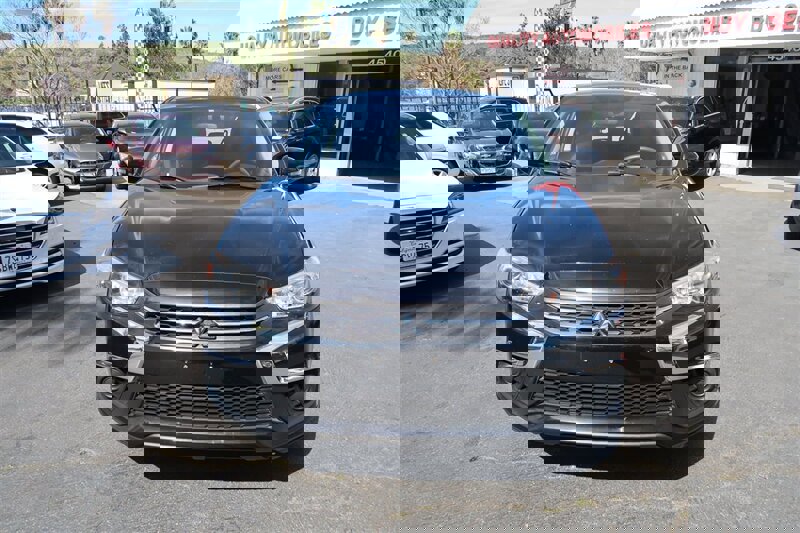 Used 2019 Mitsubishi Outlander Sport ES image 2