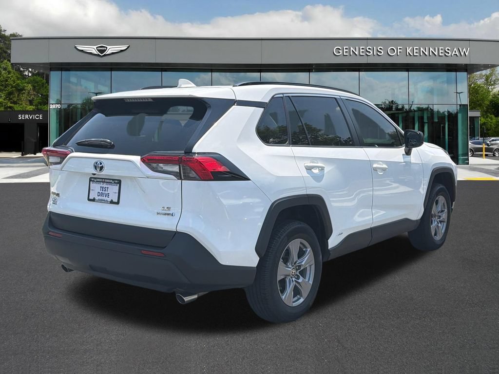 Used 2024 Toyota RAV4 LE AWD/4WD image 8