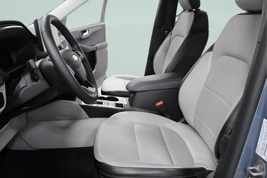 Used 2023 Ford Escape Platinum image 22