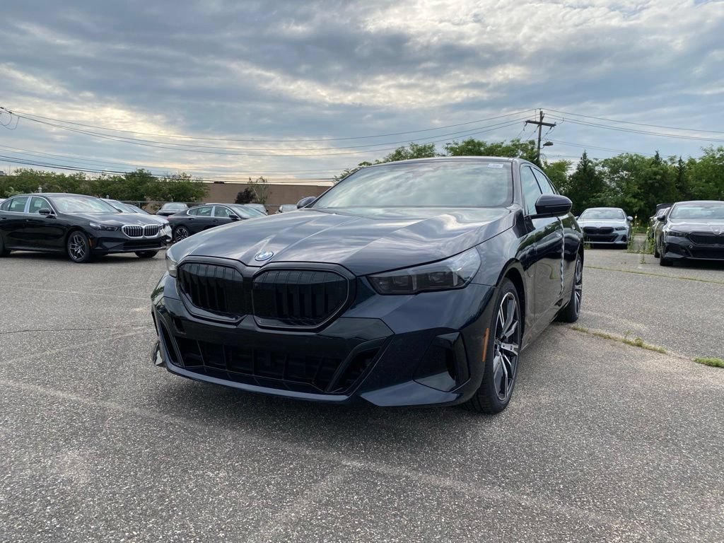 New 2027 BMW 550e xDrive w/ Executive Package