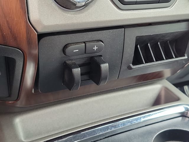 Used 2016 Ford F250 Lariat RWD image 10