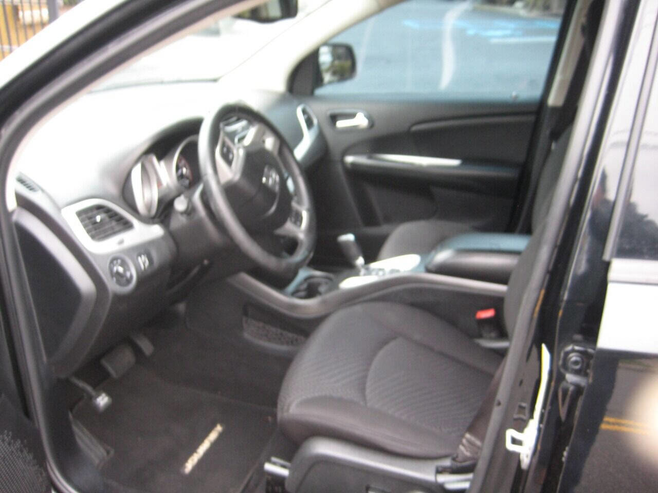 Used 2015 Dodge Journey SXT w/ Flexible Seating Group image 13