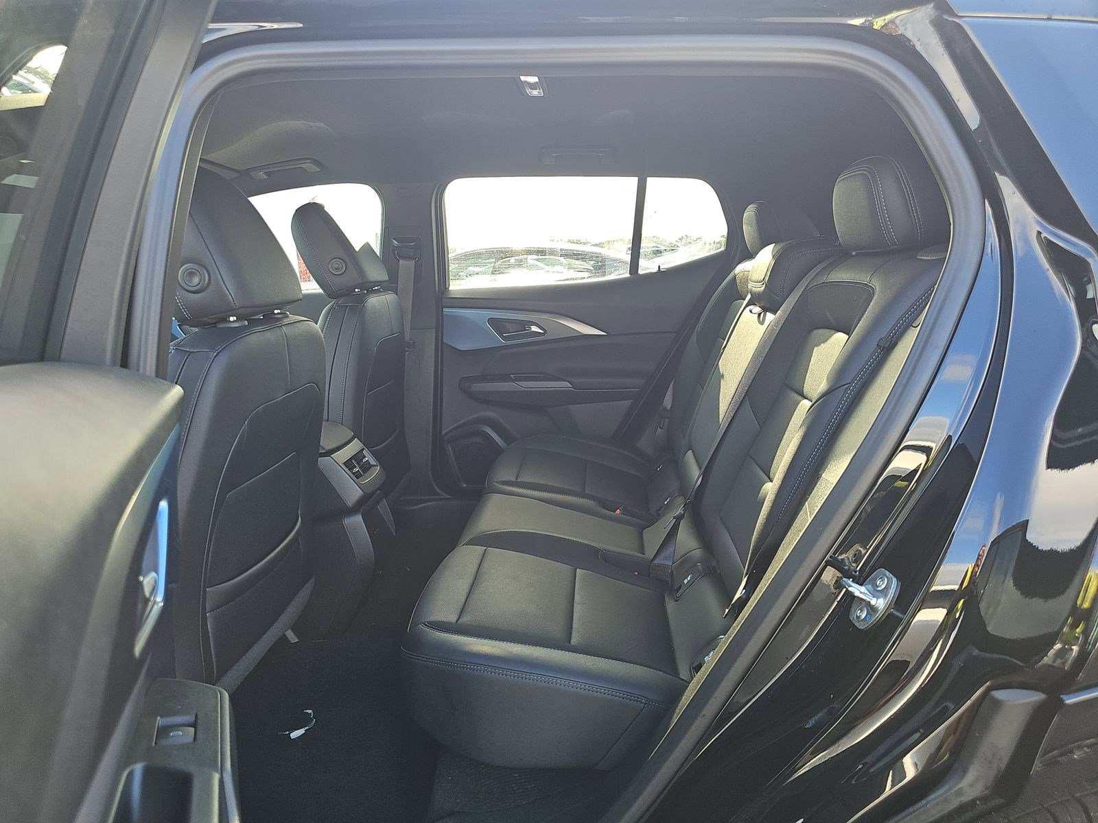 Used 2025 Chevrolet Equinox EV LT FWD image 13