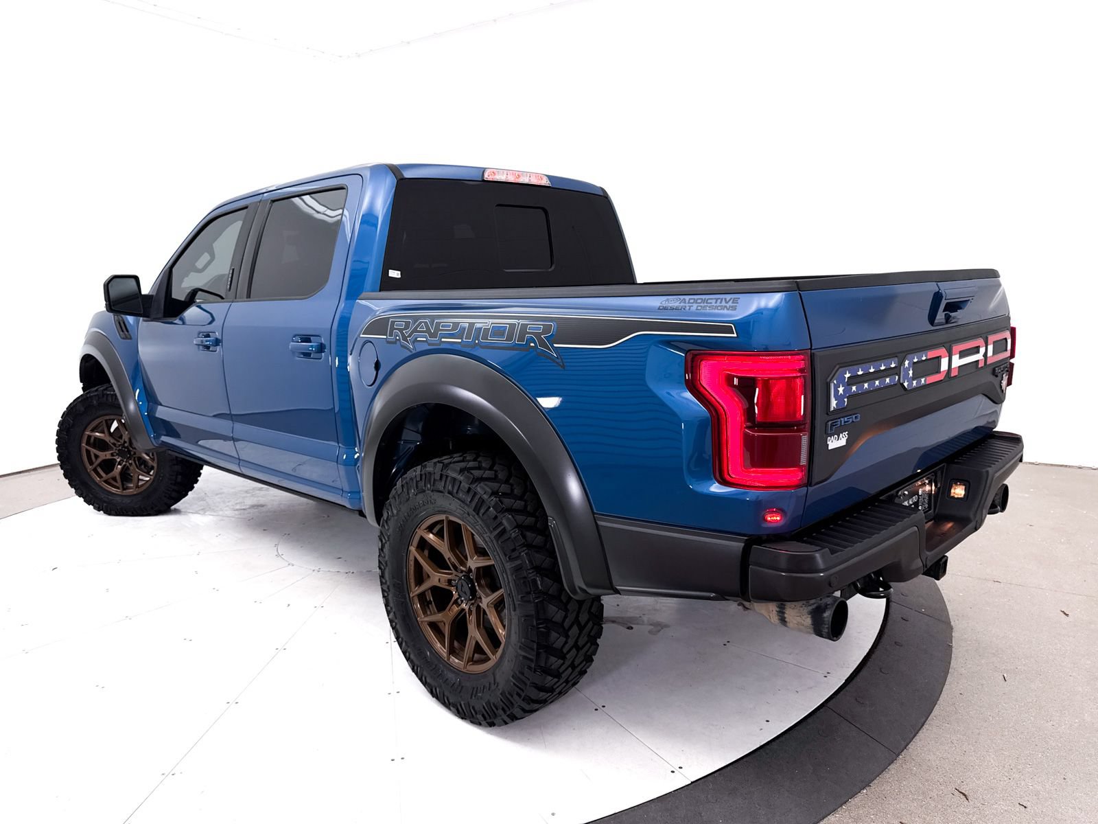 Used 2020 Ford F150 Raptor w/ Equipment Group 802A Luxury AWD/4WD image 2