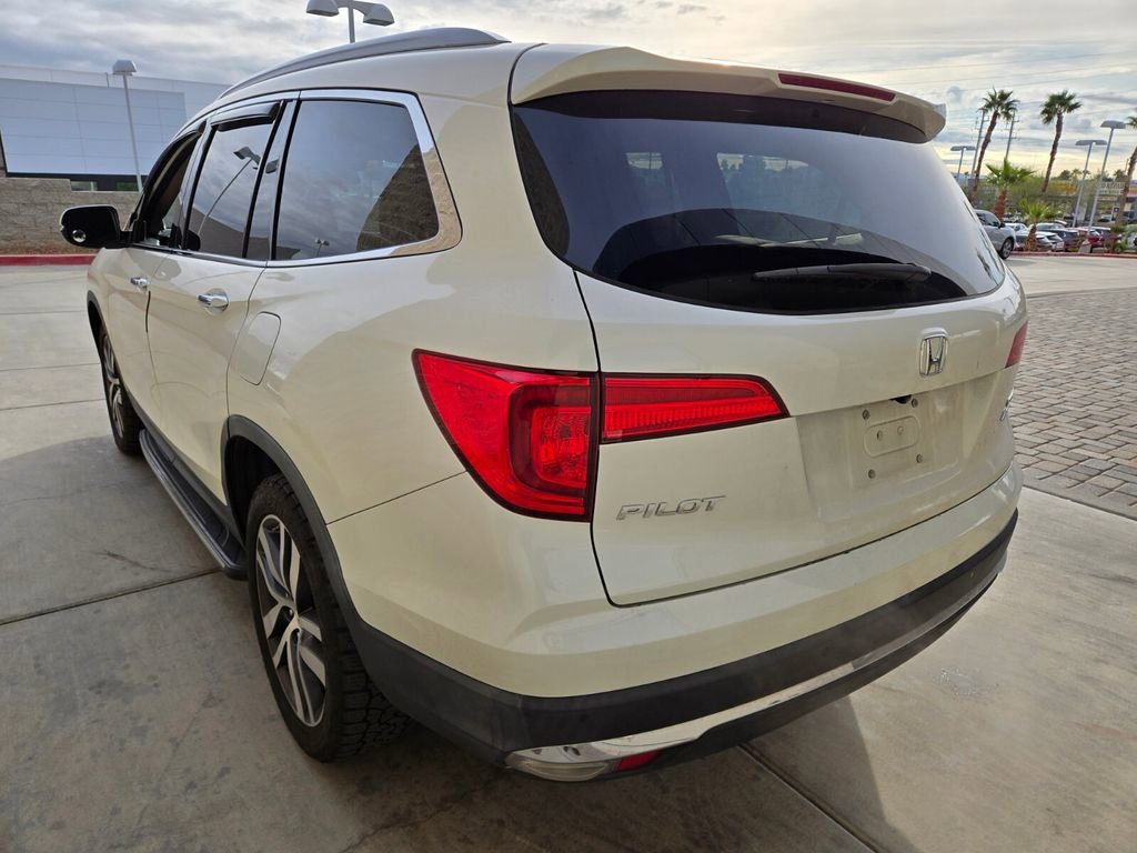 Used 2017 Honda Pilot Touring image 3