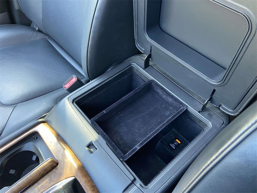 Used 2021 Nissan Armada SL w/ Captain's Chairs Package image 29