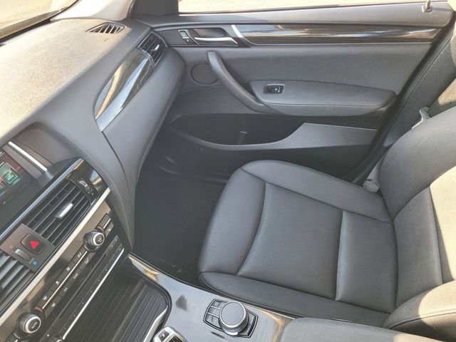 Used 2017 BMW X3 sDrive28i RWD image 12