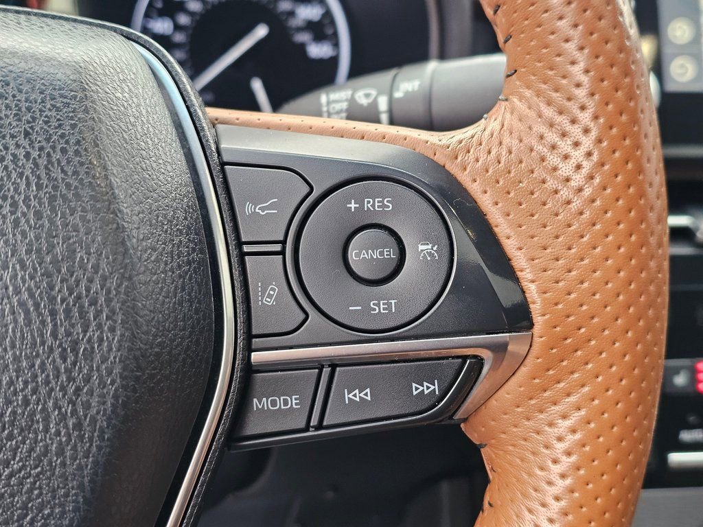 Used 2019 Toyota Avalon Limited w/ Preferred Accessory Package image 35