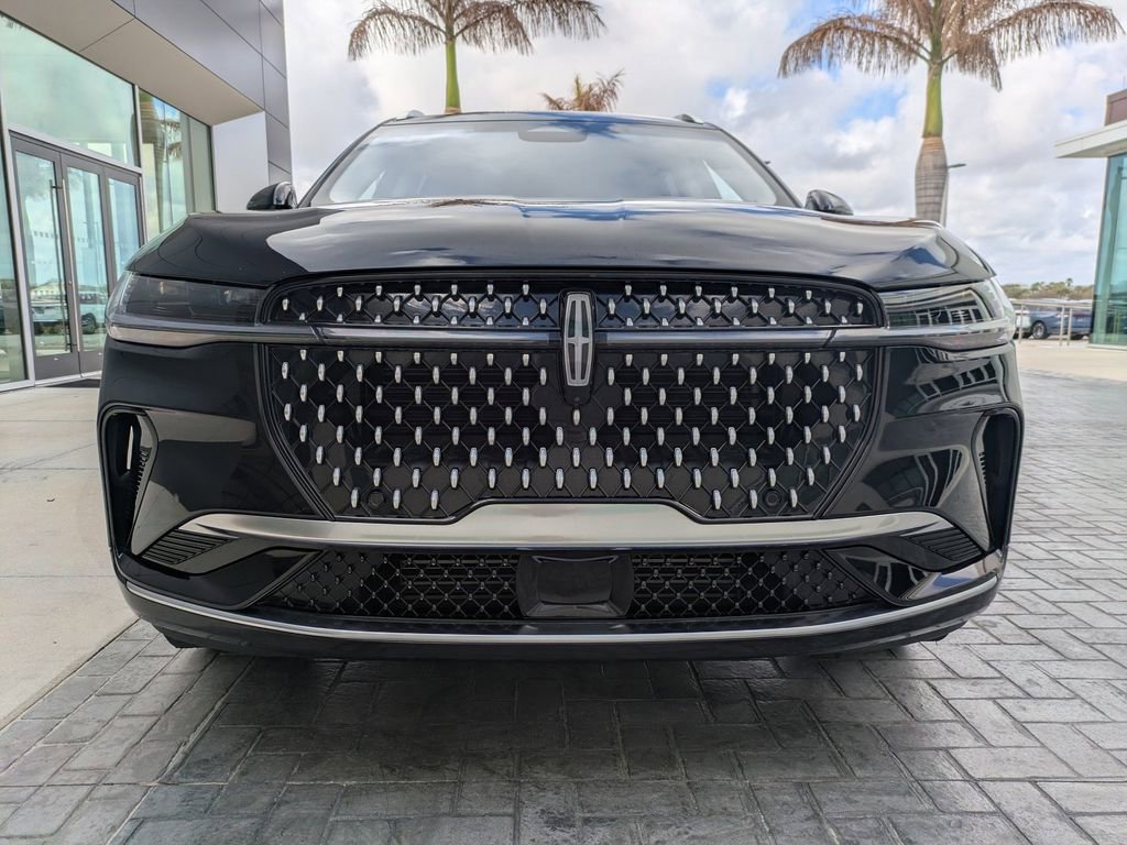 Used 2024 Lincoln Nautilus Reserve image 10