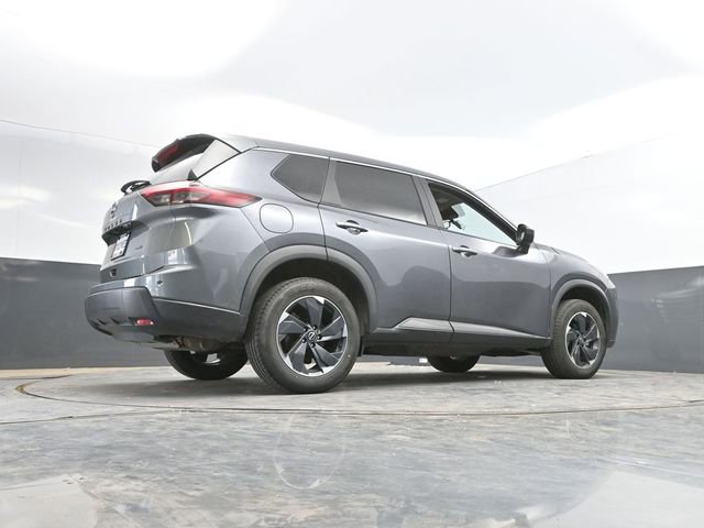 Used 2025 Nissan Rogue SV AWD/4WD image 49