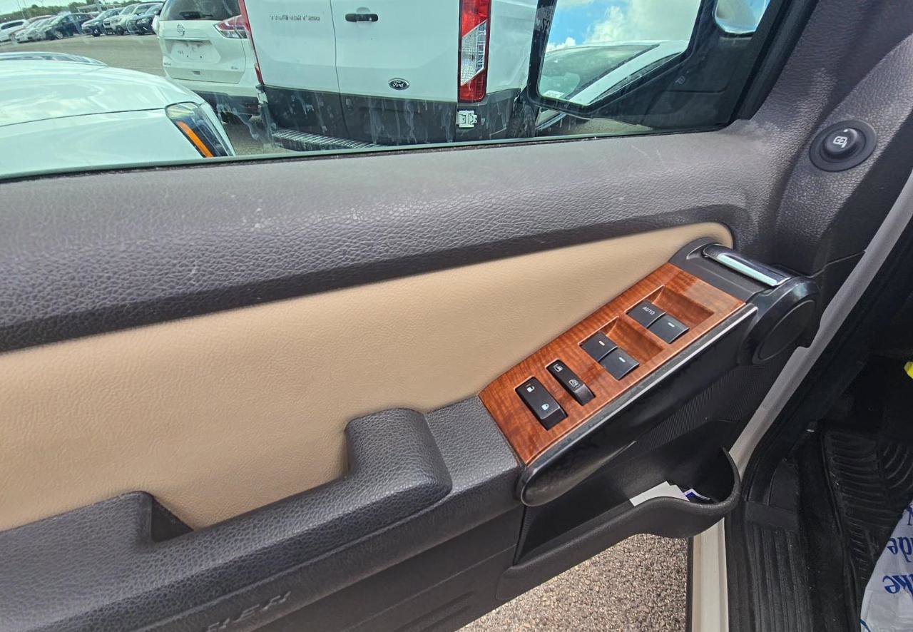 Used 2010 Ford Explorer Eddie Bauer RWD image 12