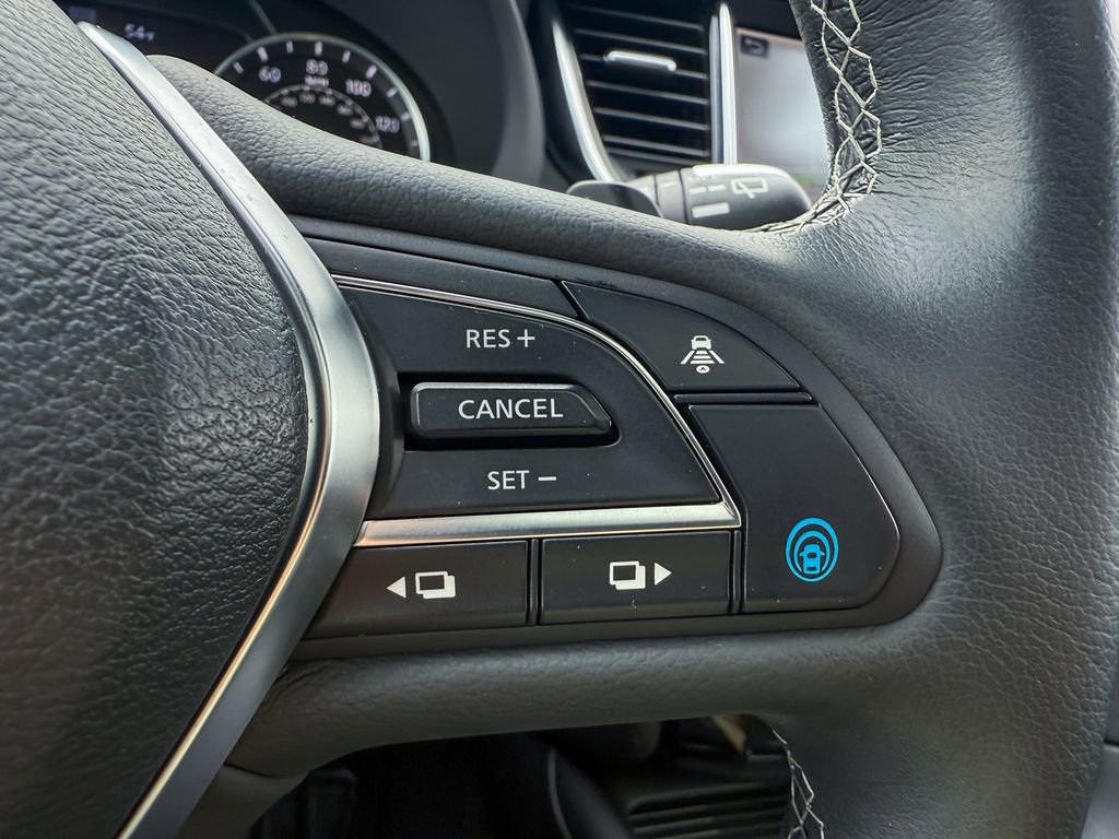 Used 2023 INFINITI QX55 Essential image 32