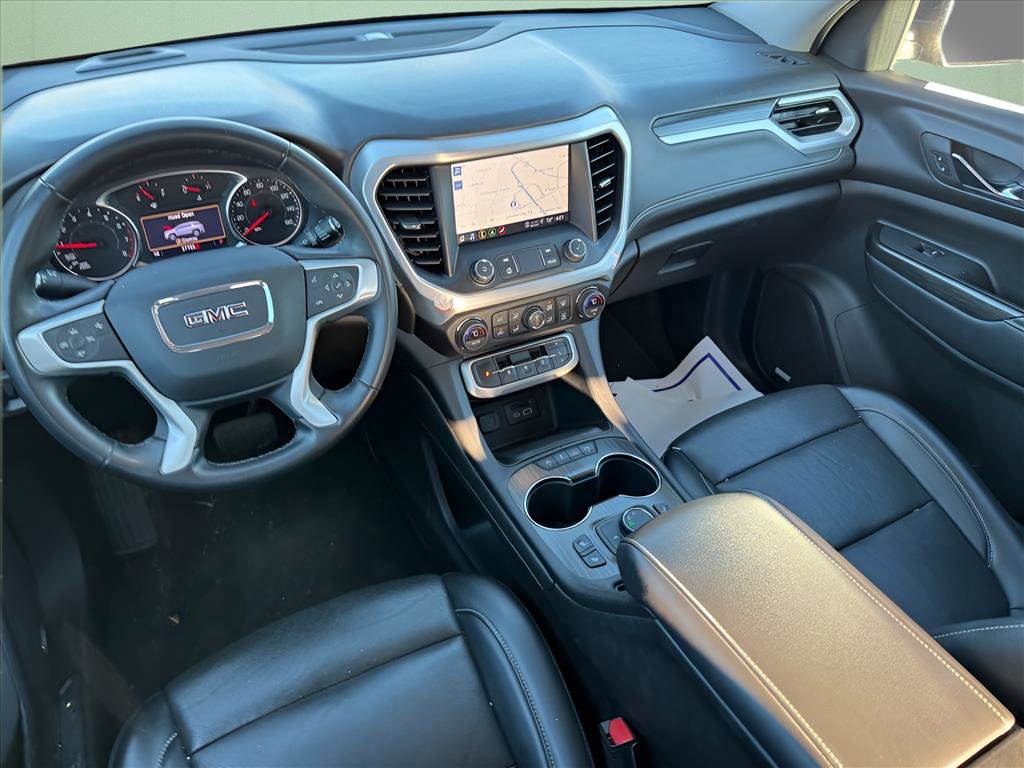Used 2023 GMC Acadia SLT image 13