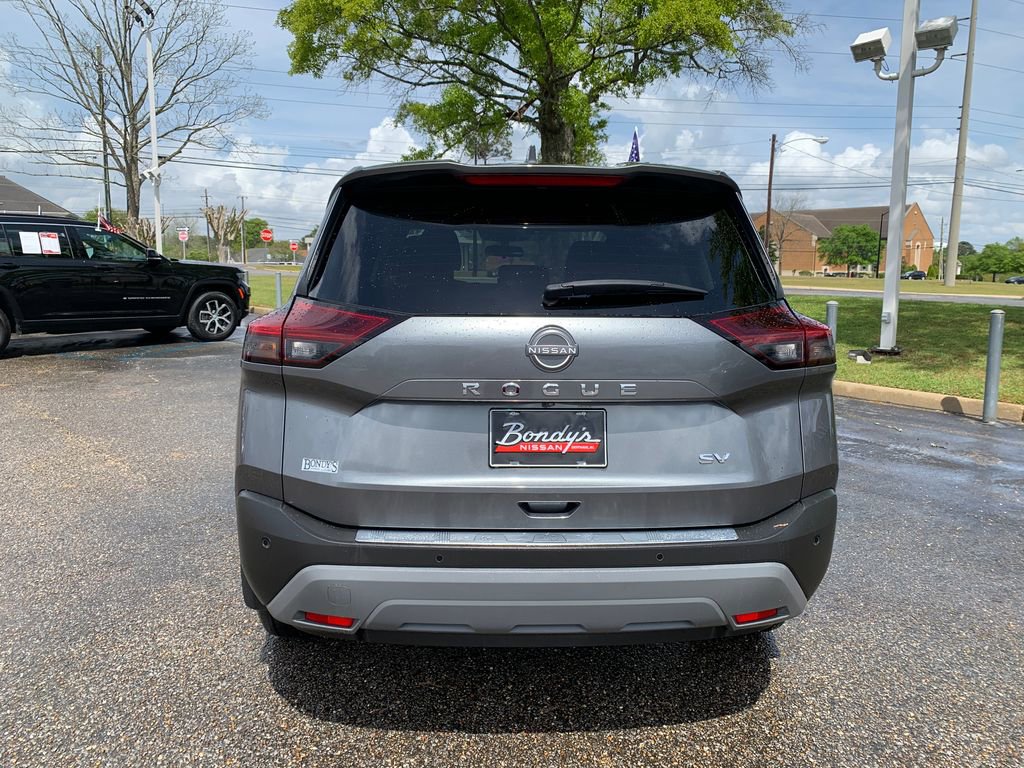Used 2023 Nissan Rogue SV image 6