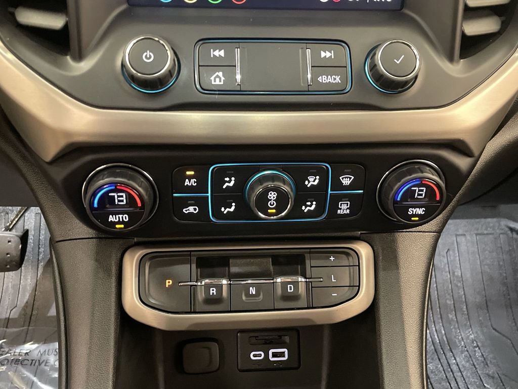 Used 2021 GMC Acadia Denali w/ GMC Pro Grade Package AWD/4WD image 12
