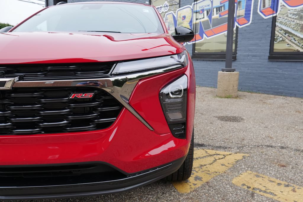 New 2026 Chevrolet Trax RS w/ Driver Confidence Package FWD image 3