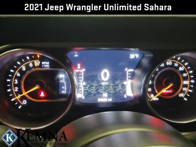 Used 2021 Jeep Wrangler Unlimited Sahara w/ Dual Top Group image 17