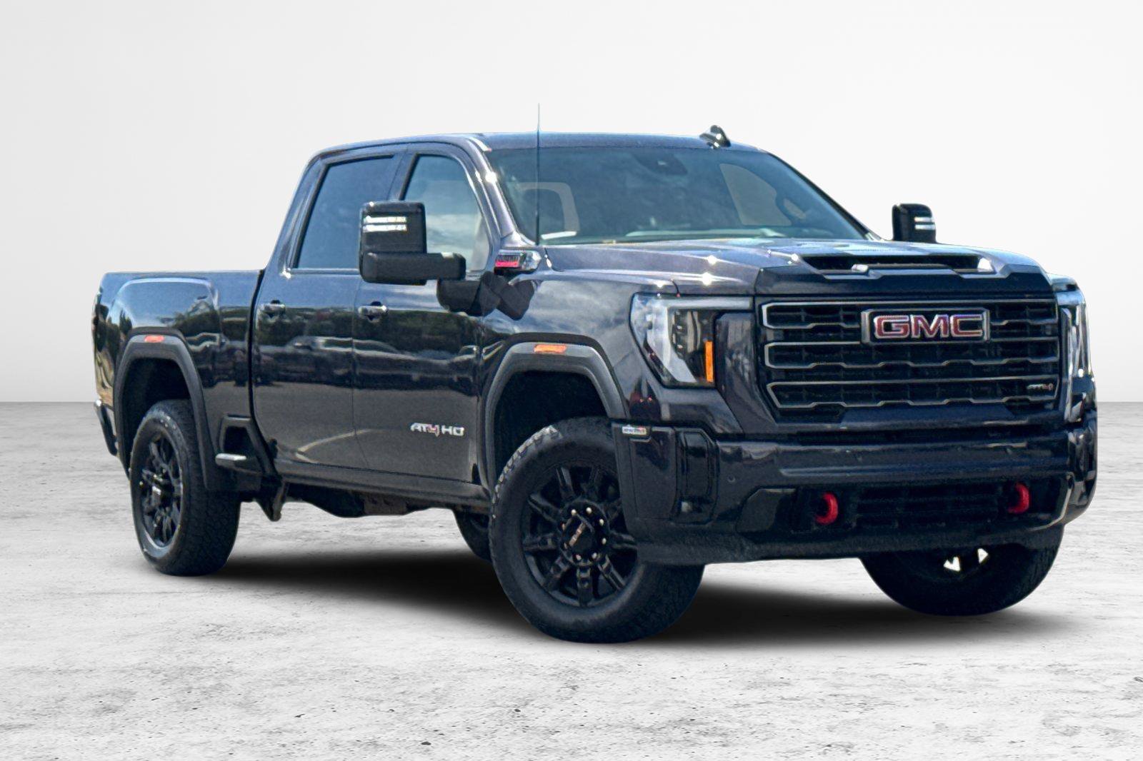 Used 2026 GMC Sierra 2500 AT4 AWD/4WD image 2