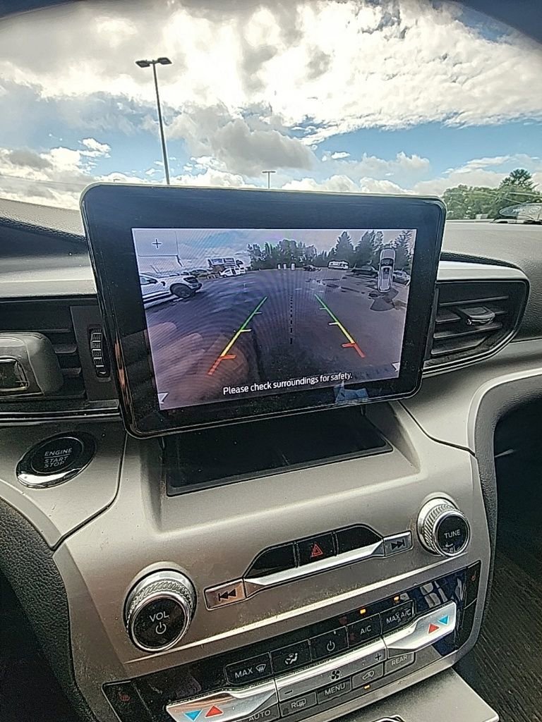 Used 2022 Ford Explorer XLT w/ Class IV Trailer Tow Package image 10