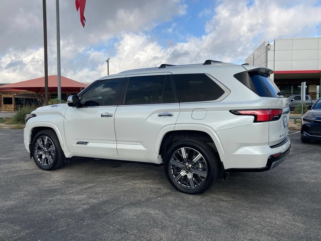 Certified 2025 Toyota Sequoia Capstone AWD/4WD image 5