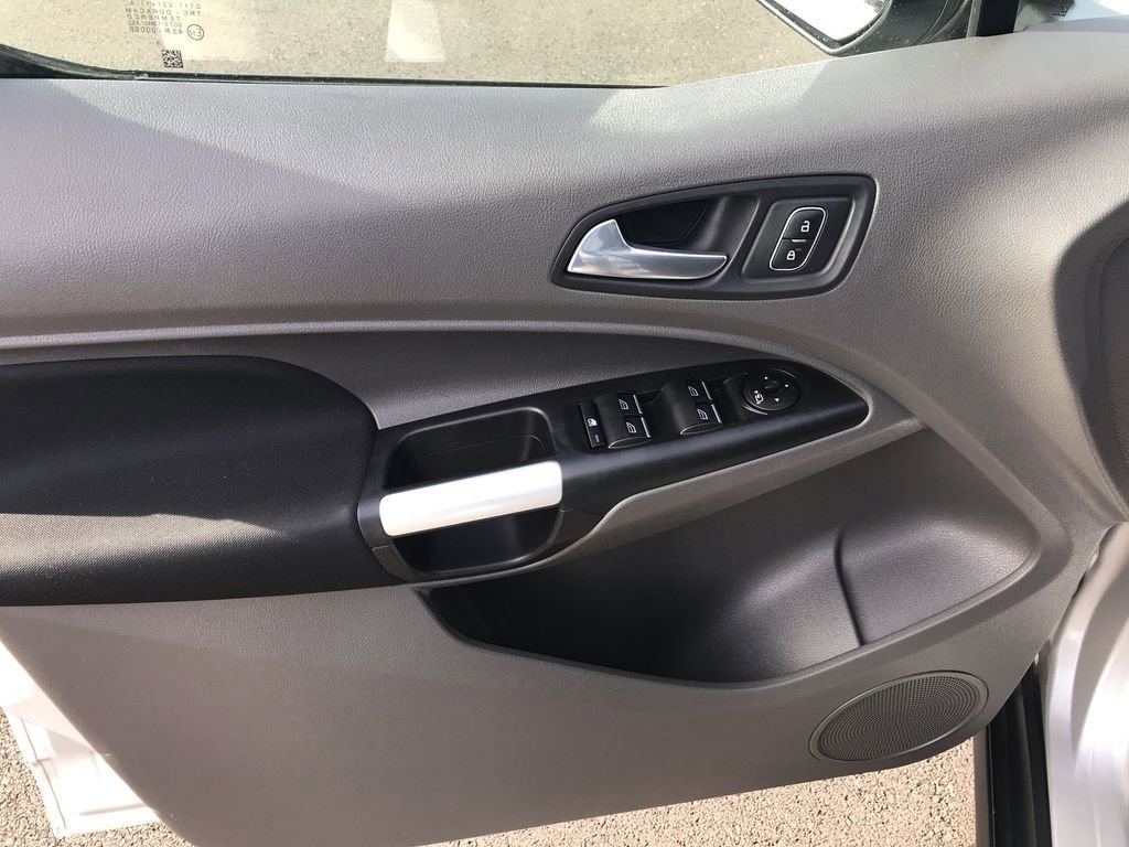 Used 2020 Ford Transit Connect XLT image 13