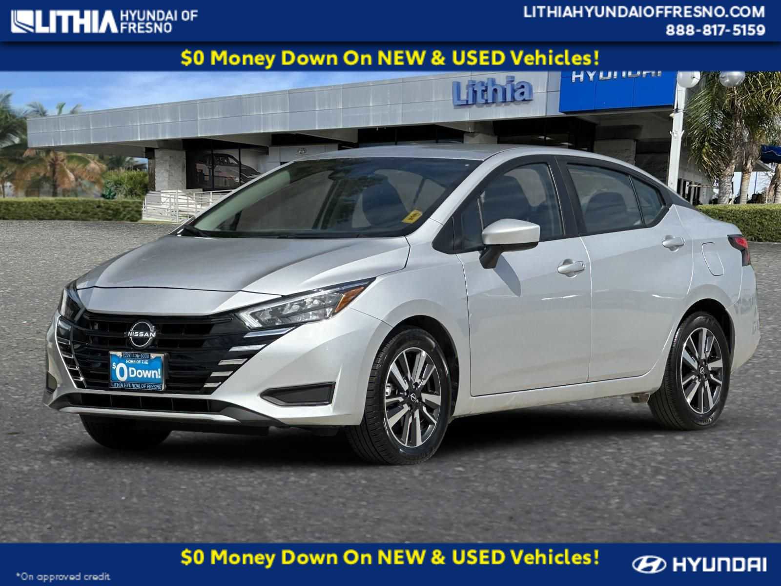 Used 2025 Nissan Versa SV image 1