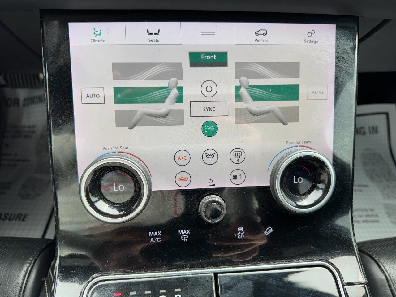 Used 2018 Land Rover Range Rover Velar R-Dynamic HSE image 19