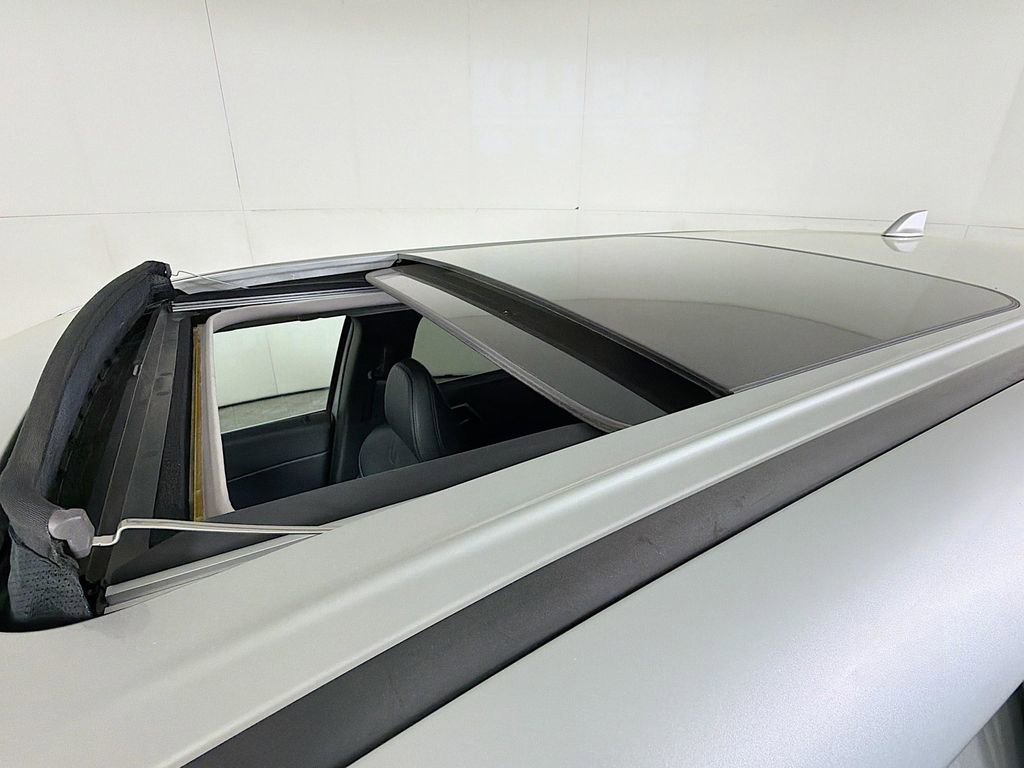 Used 2024 Mitsubishi Outlander SE image 16