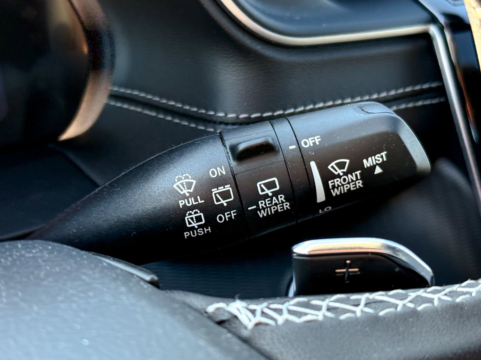 Used 2025 Jeep Grand Cherokee Altitude image 28