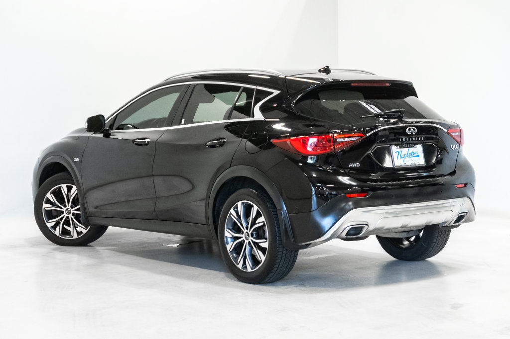Used 2017 INFINITI QX30 Premium w/ Technology Package AWD/4WD image 30
