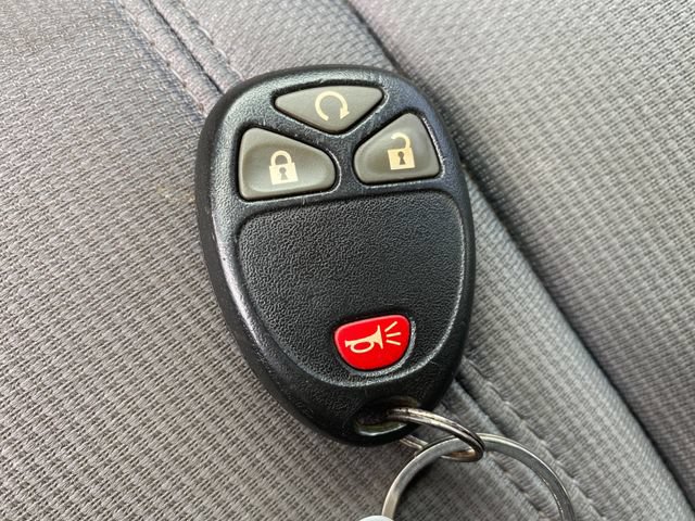 Used 2011 Chevrolet Traverse LT w/ Personal Connectivity Package FWD image 13
