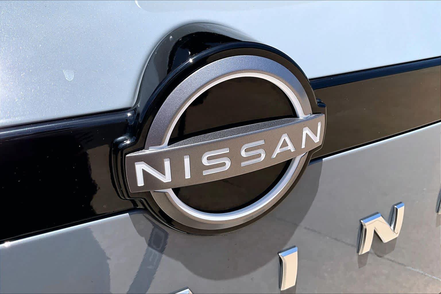 Certified 2025 Nissan Pathfinder Platinum AWD/4WD image 31