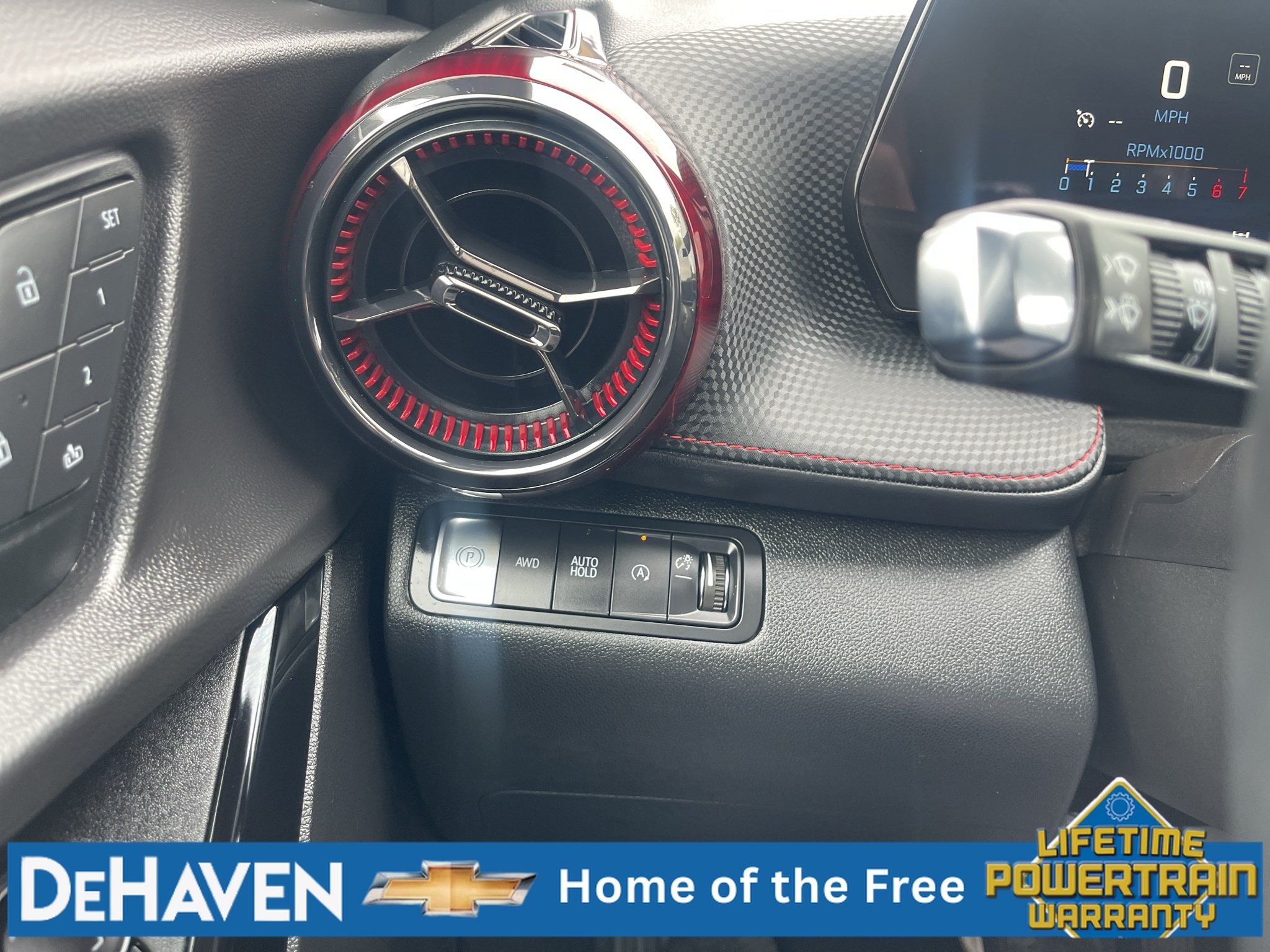 Used 2025 Chevrolet Equinox RS w/ Safety and Technology Package AWD/4WD image 18