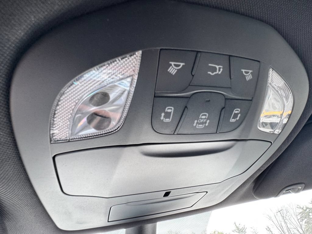 New 2026 Chrysler Pacifica Select FWD image 23