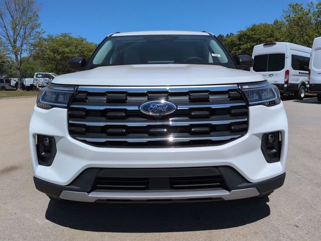 New 2026 Ford Explorer Active RWD image 8