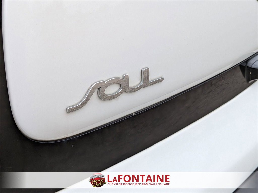 Used 2016 Kia Soul w/ Option Group 020 image 10