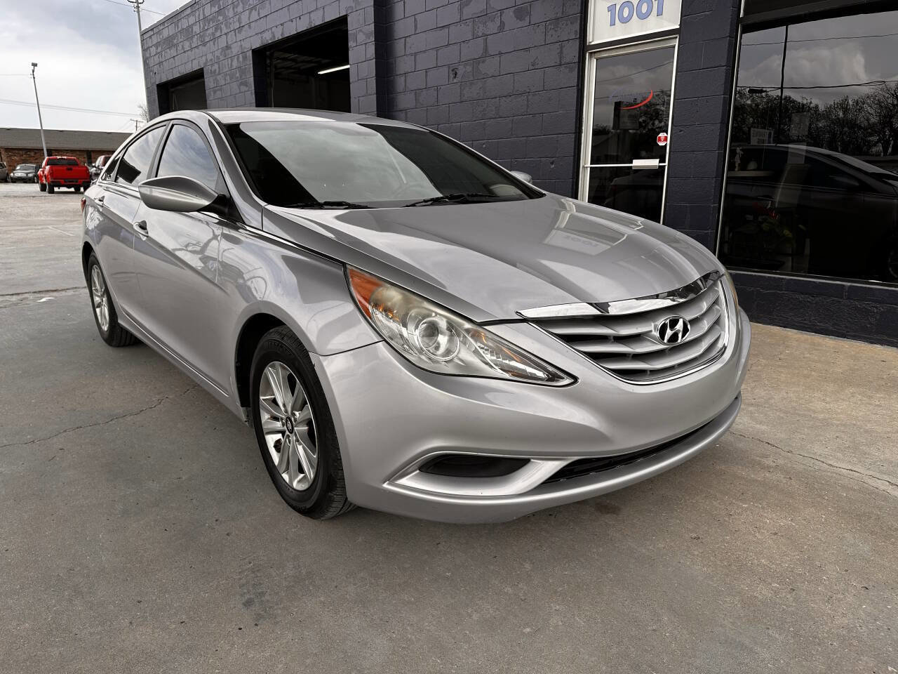 Used 2011 Hyundai Sonata GLS w/ Popular Equipment Pkg 2 image 2