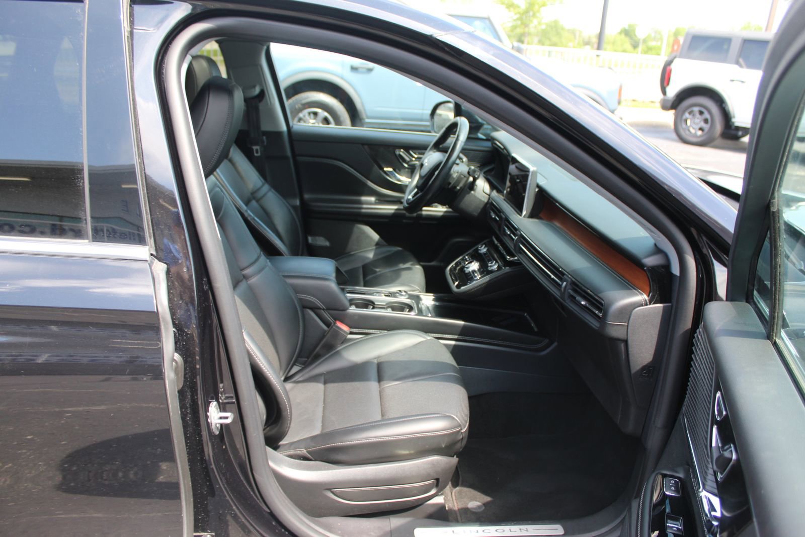 Used 2022 Lincoln Corsair Reserve w/ Equipment Group 201A AWD/4WD image 14