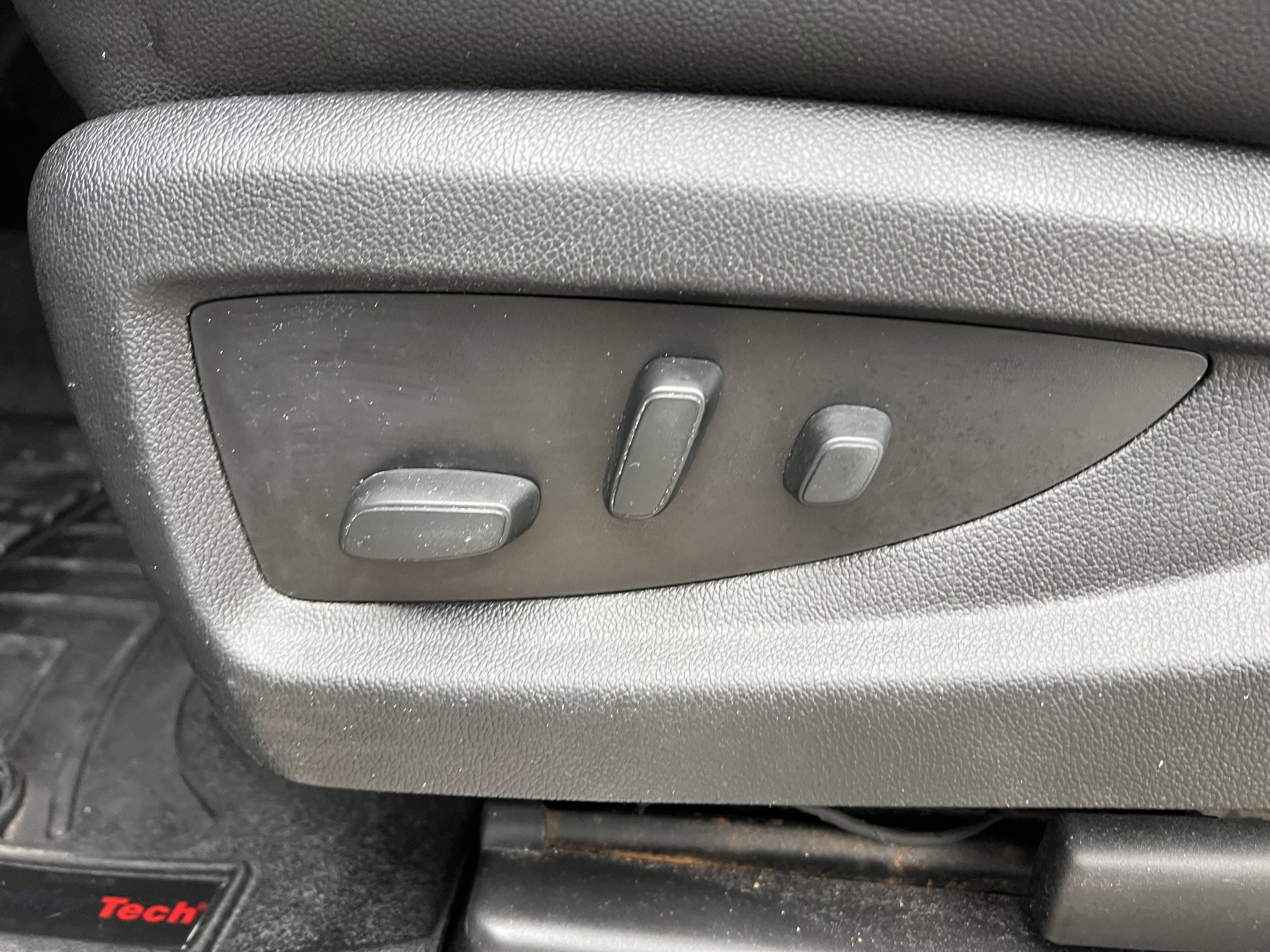 Used 2017 Chevrolet Silverado 1500 High Country image 15