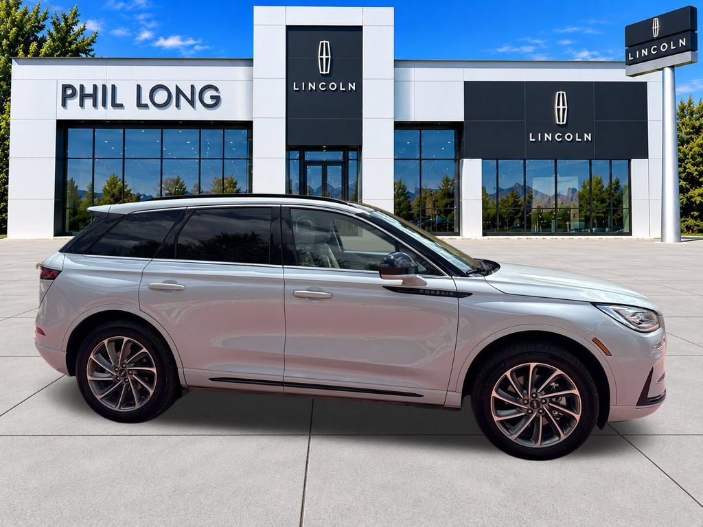 Certified 2025 Lincoln Corsair Grand Touring AWD/4WD image 10