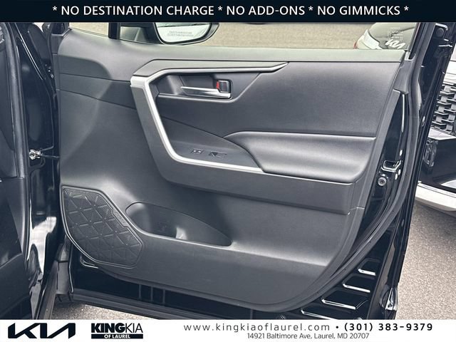 Used 2020 Toyota RAV4 XLE w/ Convenience Package AWD/4WD image 15
