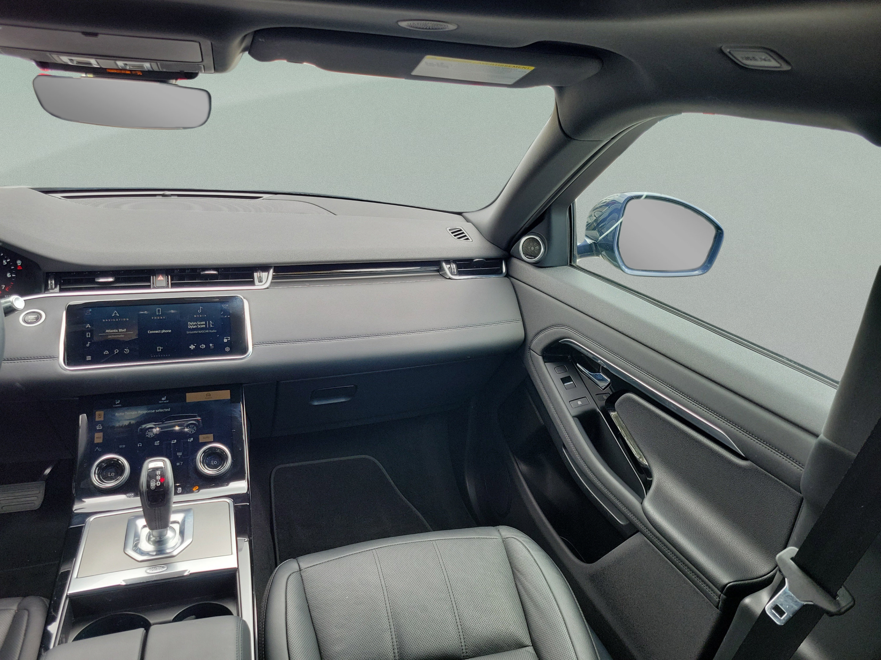 Used 2022 Land Rover Range Rover Evoque SE AWD/4WD image 7