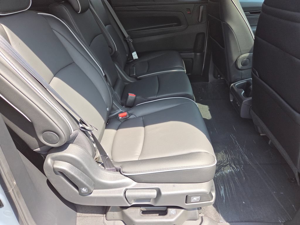 New 2026 Honda Odyssey Touring image 32