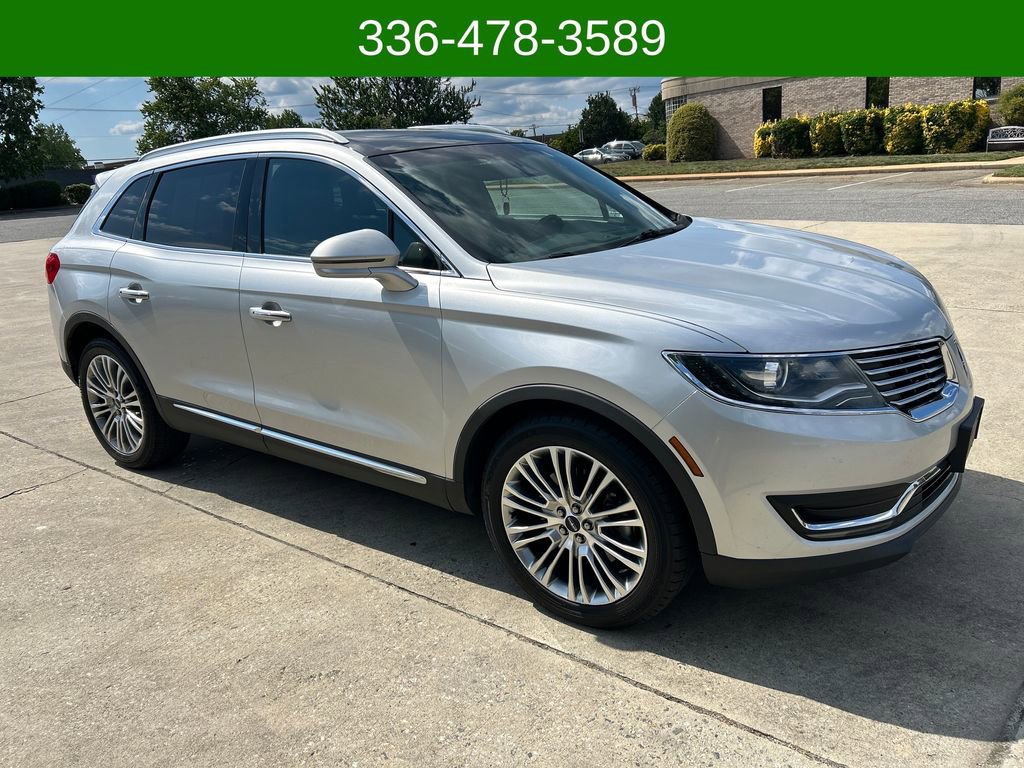 Used 2018 Lincoln MKX Reserve w/ Driver Assistance Package AWD/4WD image 6