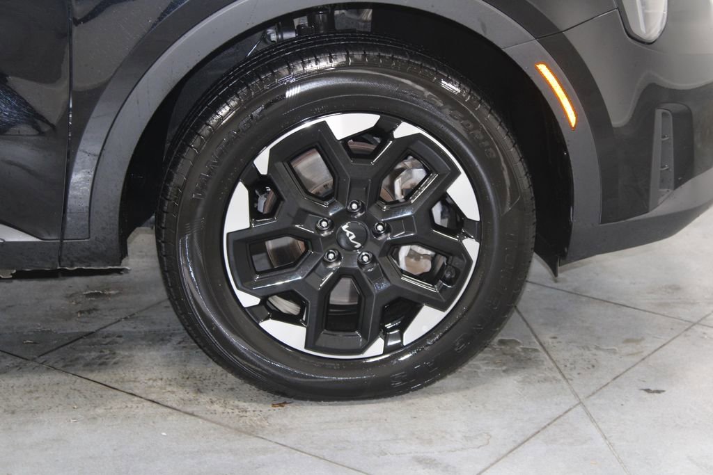 Used 2024 Kia Sorento S image 12