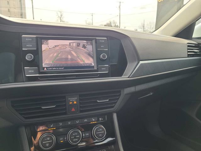 Used 2024 Volkswagen Jetta SE w/ Panoramic Sunroof Package image 30