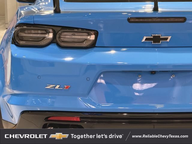 Used 2023 Chevrolet Camaro ZL1 RWD image 9