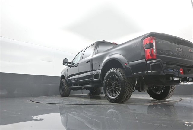 New 2026 Ford F250 Lariat w/ Black Appearance Package image 32